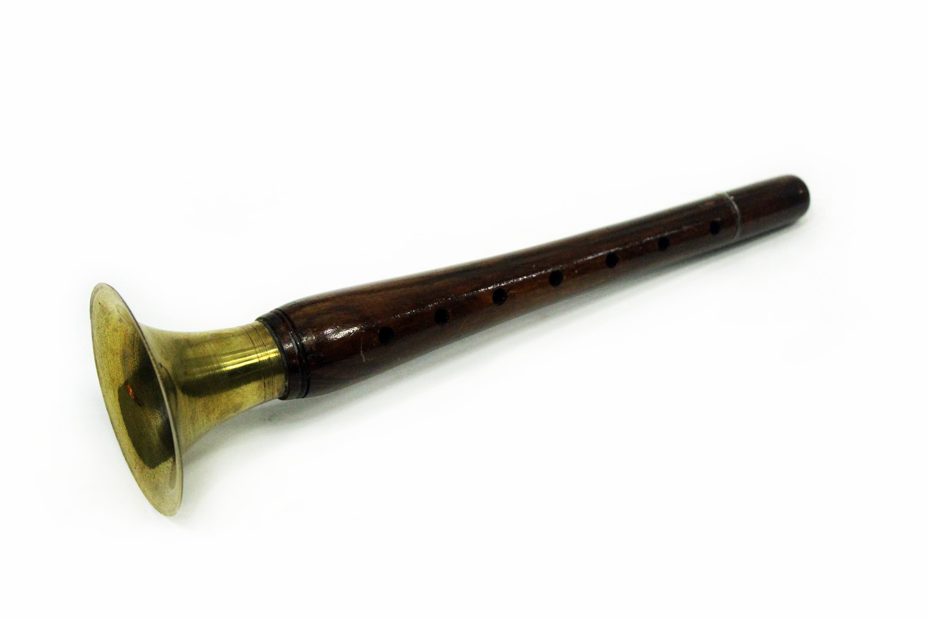 Шенай (шенаи, шехнаи, шахнаи) (этимологиясы шамамен «наи-и-шахи», парсы. «шах флейтасы» сөзінен)