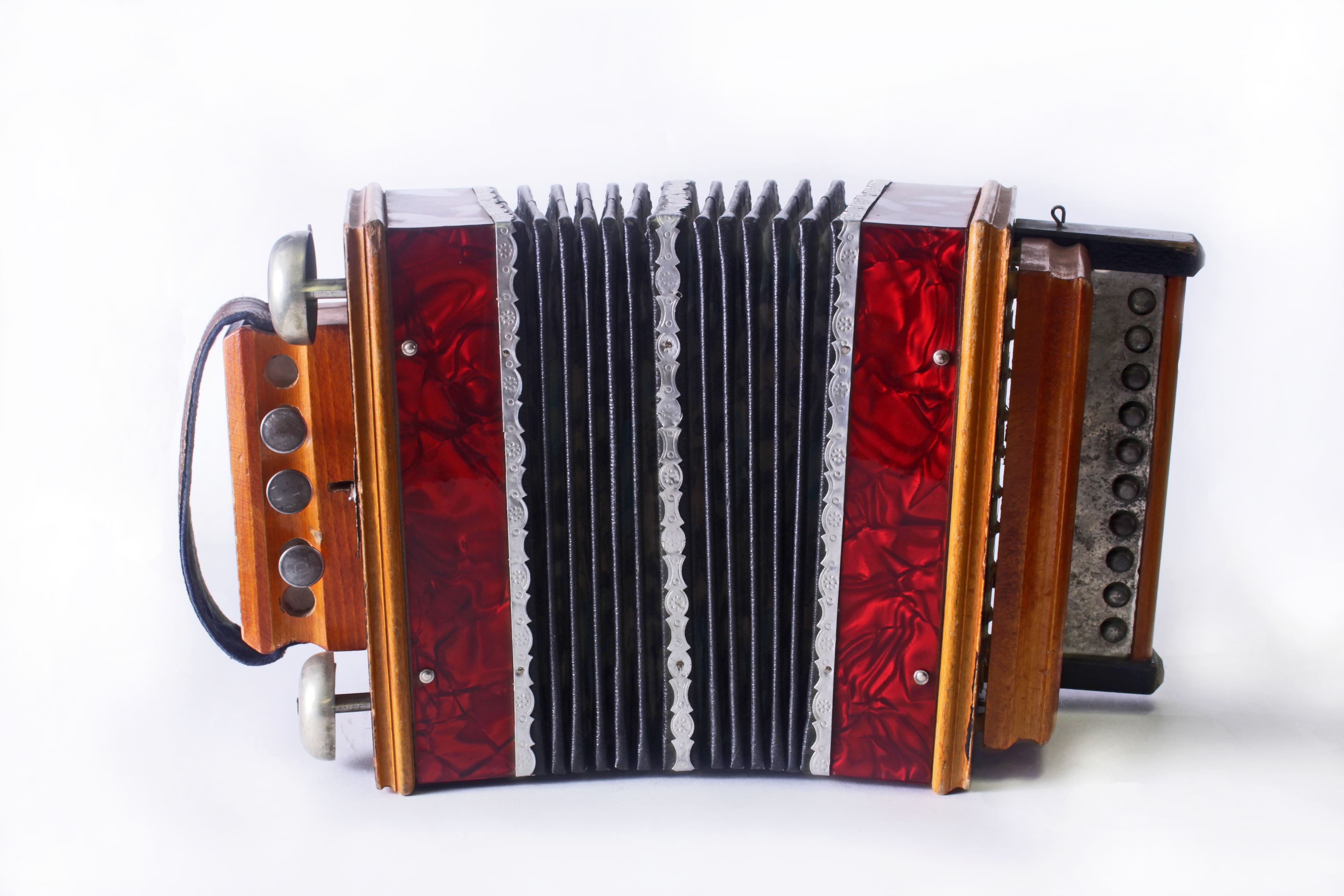 САРАТОВ ГАРМОНІ